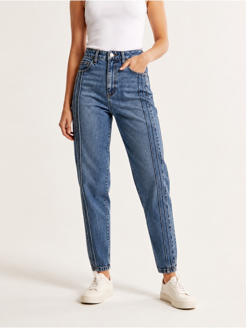 BDG Urban Outfitters High Rise Pintuck Mom Jeans W25 L32